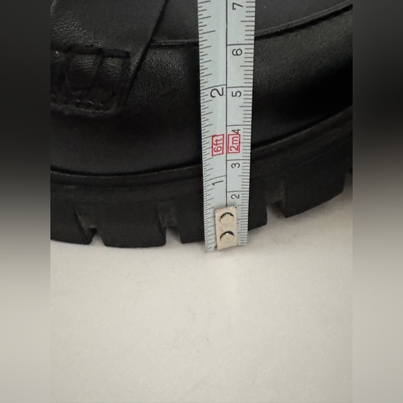 Madden NYC Women's black platform chunky Loafers size 8 - Picture 2 of 13